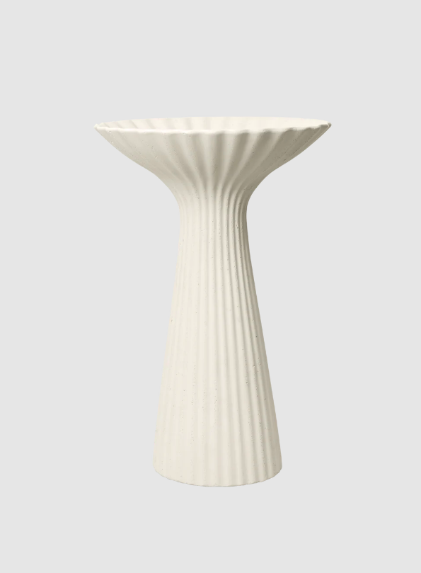 Садова чаша постамнет Fountain кольору слонової кістки від Ferm Living