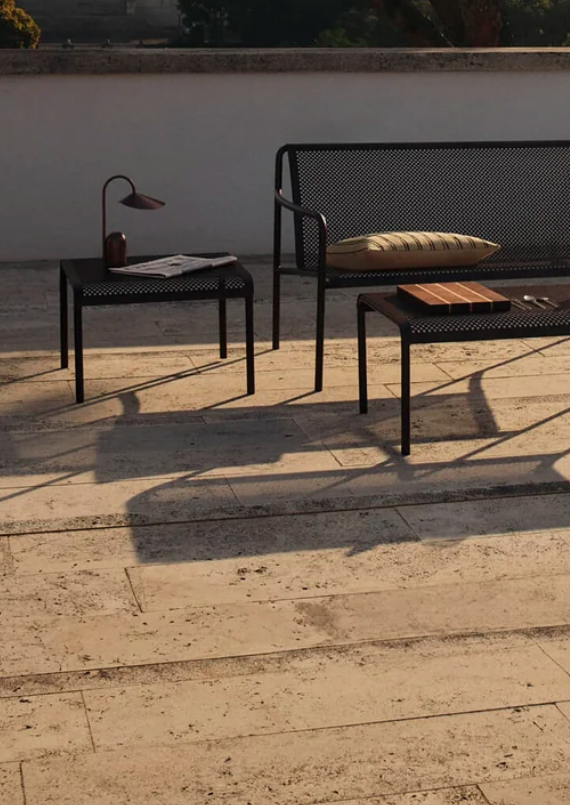 Вуличний кавовий столик Dapple від Ferm Living