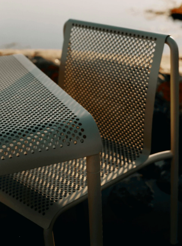 Вуличний стілець Dapple від Ferm Living
