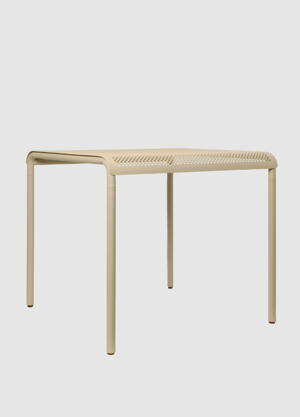 Вуличний обідній стіл Dapple Small від Ferm Living