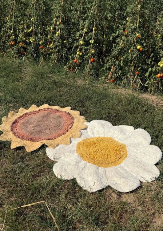 Дитячий килим Sunflower від Lorena Canals